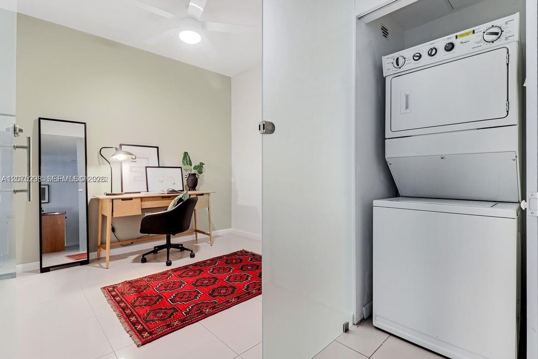 For Rent: $3,200 (1 beds, 2 baths, 1093 Square Feet)