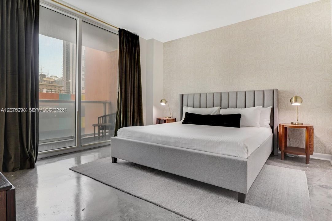For Rent: $3,200 (1 beds, 2 baths, 1093 Square Feet)