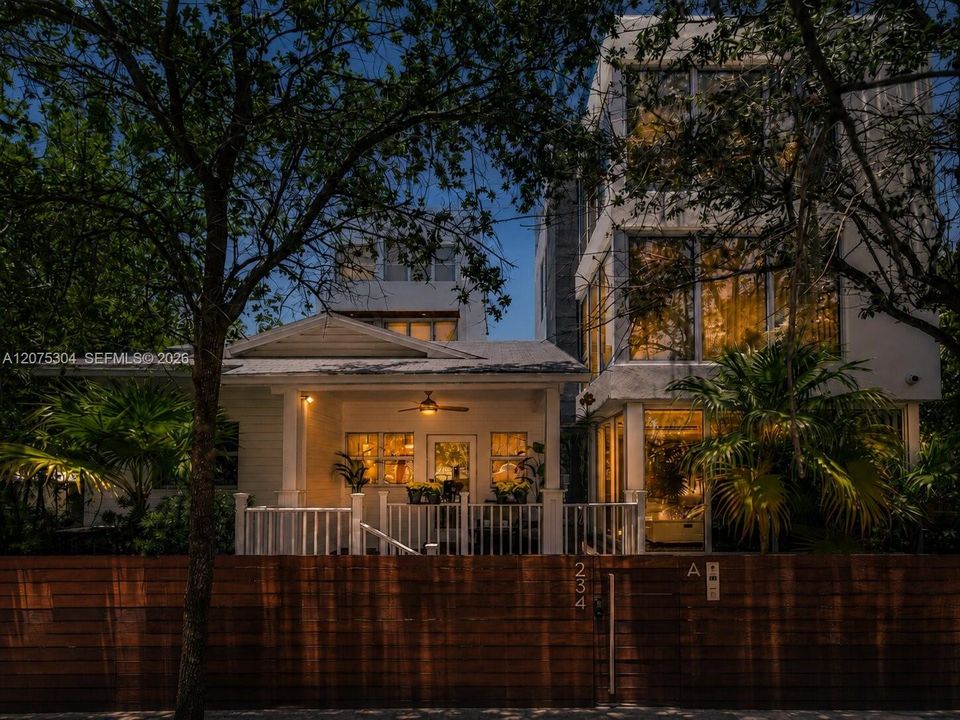 En Venta: $3,500,000 (3 camas, 2 baños, 2463 Pies cuadrados)