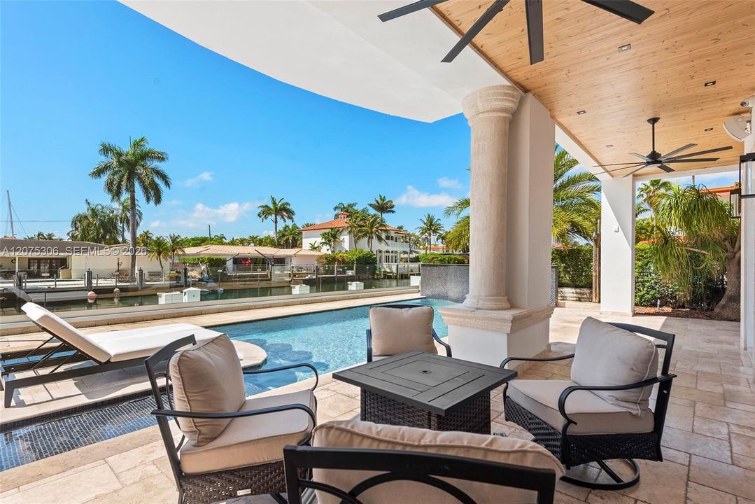 For Sale: $6,799,000 (5 beds, 6 baths, 5242 Square Feet)