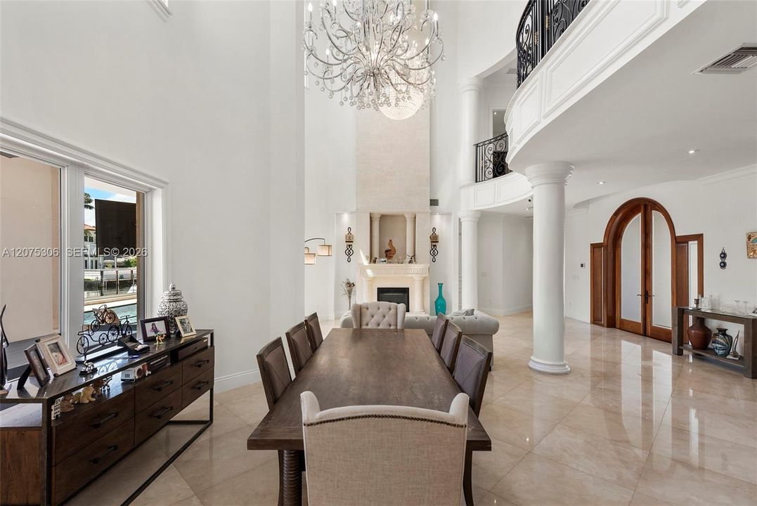 For Sale: $6,799,000 (5 beds, 6 baths, 5242 Square Feet)
