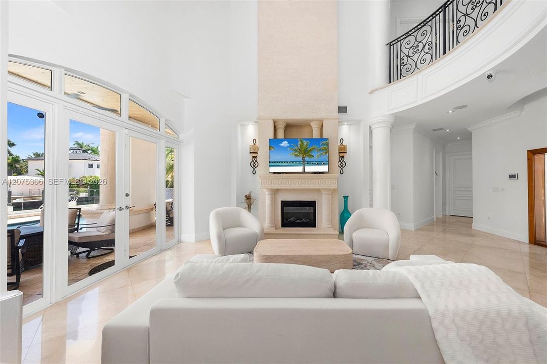 For Sale: $6,799,000 (5 beds, 6 baths, 5242 Square Feet)