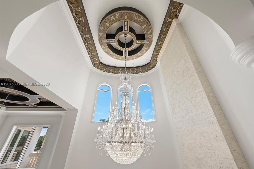 For Sale: $6,799,000 (5 beds, 6 baths, 5242 Square Feet)
