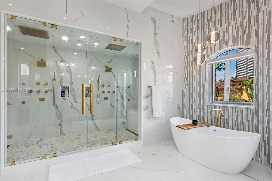 For Sale: $6,799,000 (5 beds, 6 baths, 5242 Square Feet)