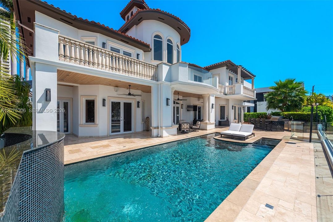 For Sale: $6,799,000 (5 beds, 6 baths, 5242 Square Feet)