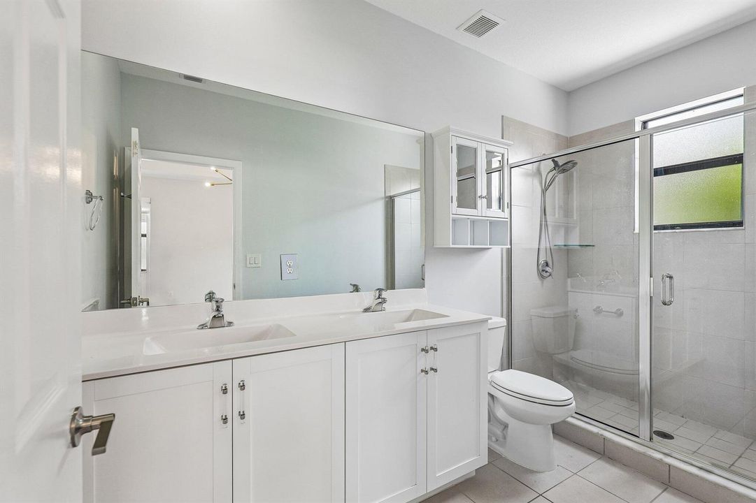 37-web-or-mls-W 110th Ter-S2008-037
