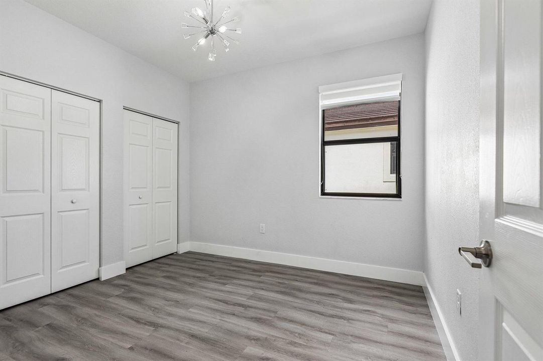 29-web-or-mls-W 110th Ter-S2008-029