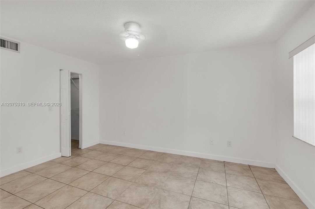For Rent: $2,000 (2 beds, 2 baths, 912 Square Feet)