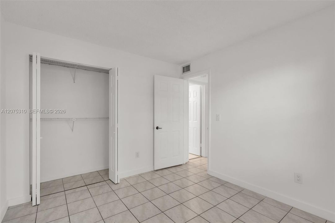 For Rent: $2,000 (2 beds, 2 baths, 912 Square Feet)