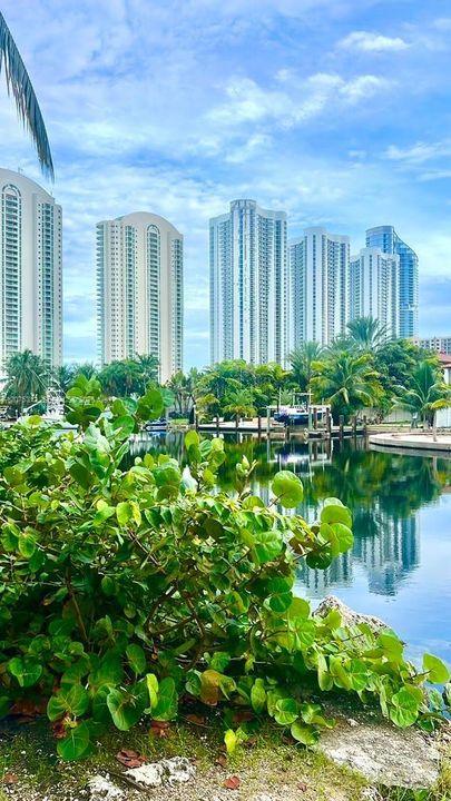 For Rent: $9,990 (3 beds, 3 baths, 2340 Square Feet)