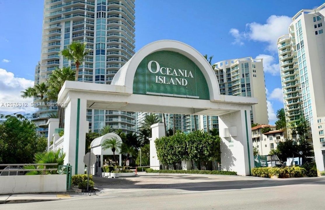 For Rent: $9,990 (3 beds, 3 baths, 2340 Square Feet)
