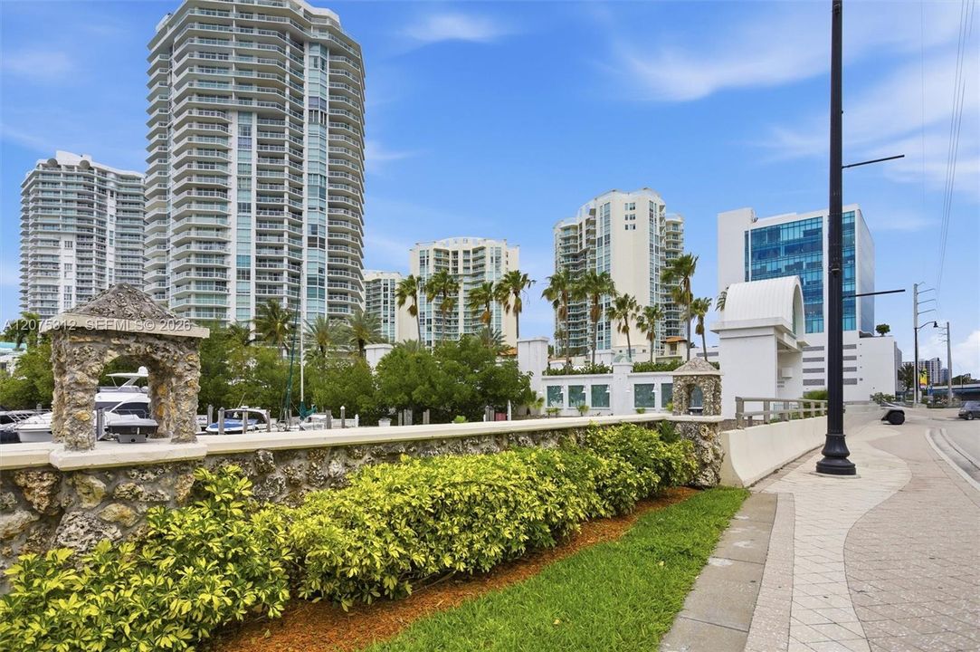 For Rent: $9,990 (3 beds, 3 baths, 2340 Square Feet)