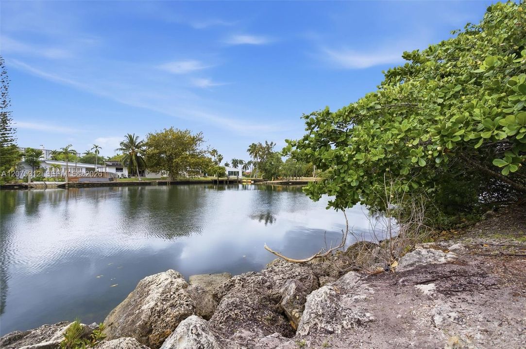 For Rent: $9,990 (3 beds, 3 baths, 2340 Square Feet)