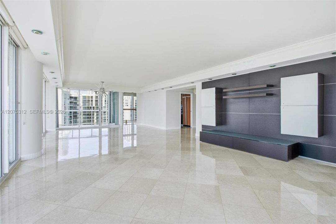 For Rent: $9,990 (3 beds, 3 baths, 2340 Square Feet)