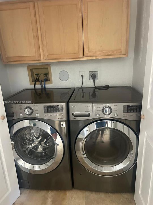 For Rent: $3,300 (3 beds, 2 baths, 1654 Square Feet)