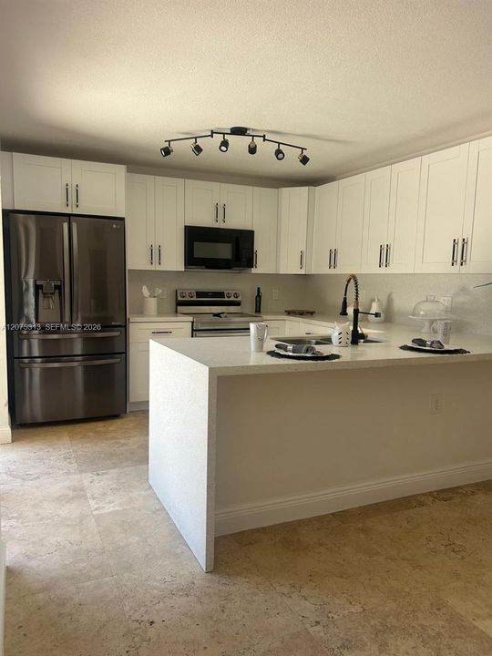 For Rent: $3,300 (3 beds, 2 baths, 1654 Square Feet)