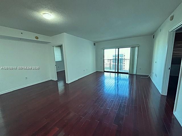 For Rent: $2,600 (2 beds, 2 baths, 1009 Square Feet)