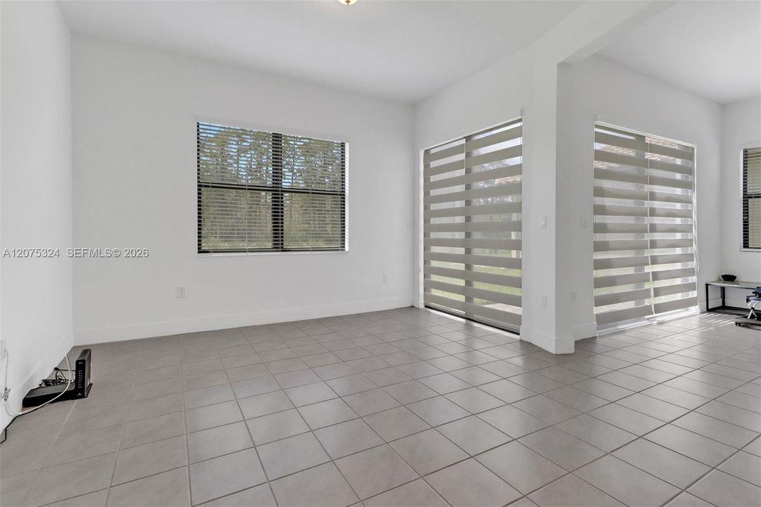 For Rent: $2,200 (3 beds, 2 baths, 1788 Square Feet)