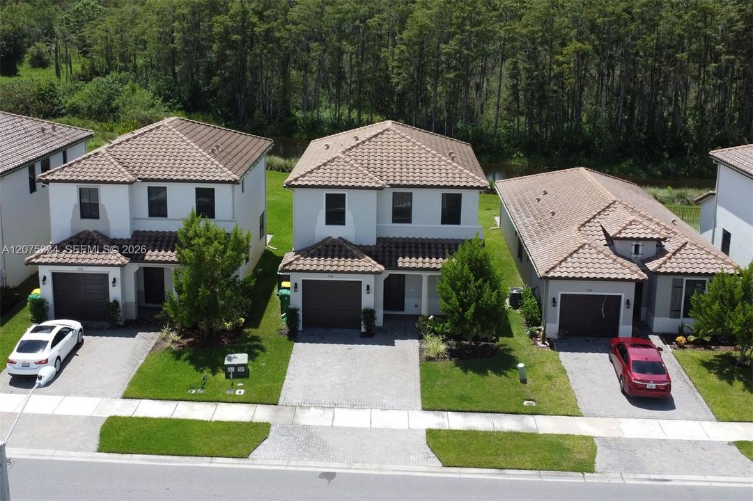 For Rent: $2,200 (3 beds, 2 baths, 1788 Square Feet)