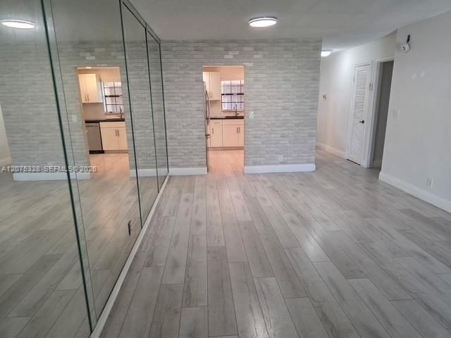 На продажу: $154,900 (2 спален, 2 ванн, 958 Квадратных фут)