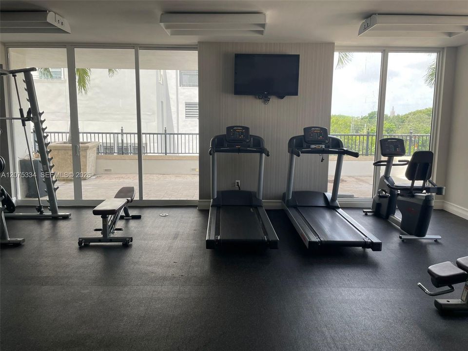 For Rent: $4,200 (3 beds, 2 baths, 1066 Square Feet)
