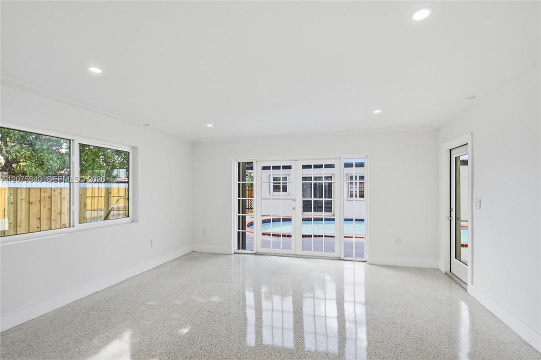 For Sale: $849,999 (3 beds, 3 baths, 2339 Square Feet)