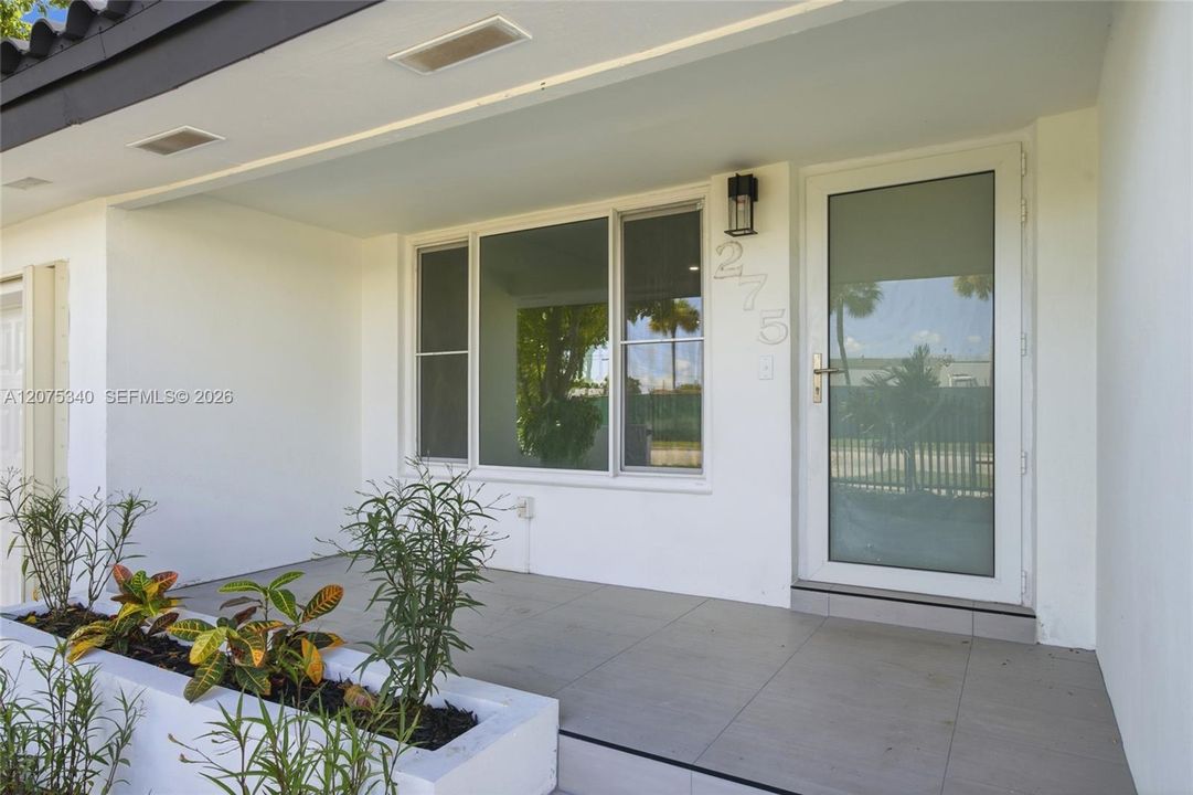 For Sale: $849,999 (3 beds, 3 baths, 2339 Square Feet)