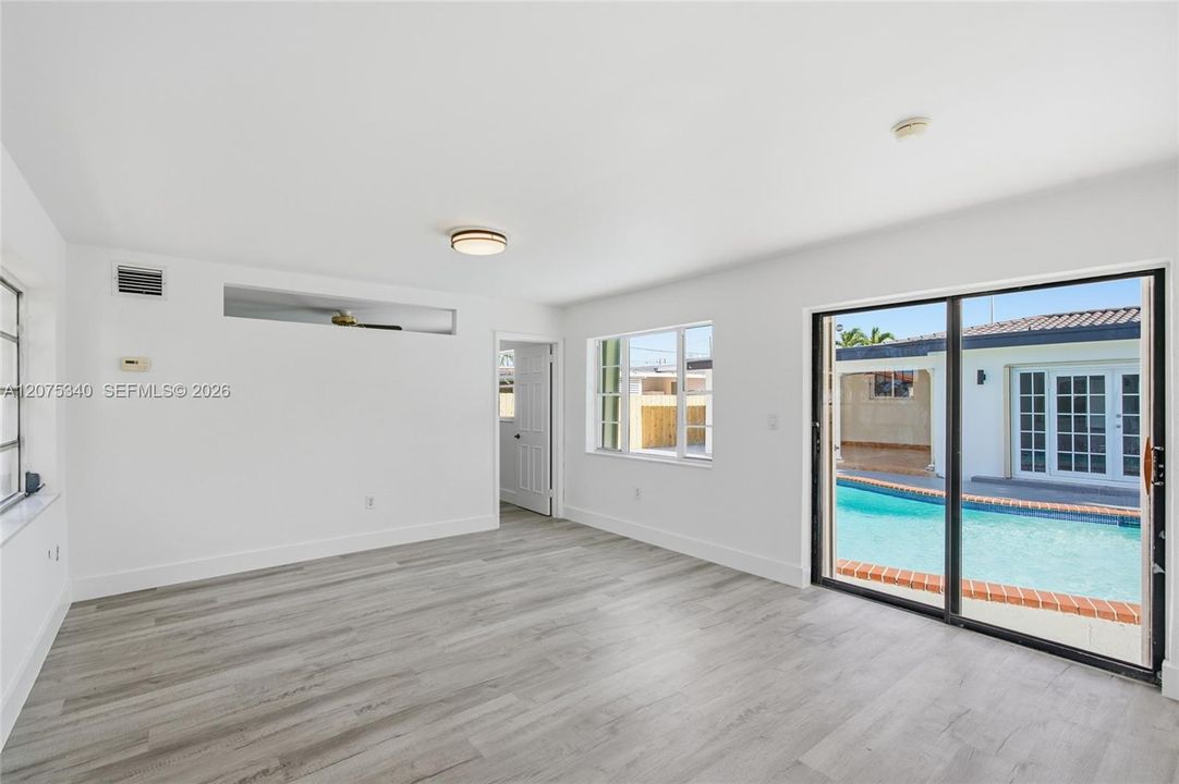 For Sale: $849,999 (3 beds, 3 baths, 2339 Square Feet)