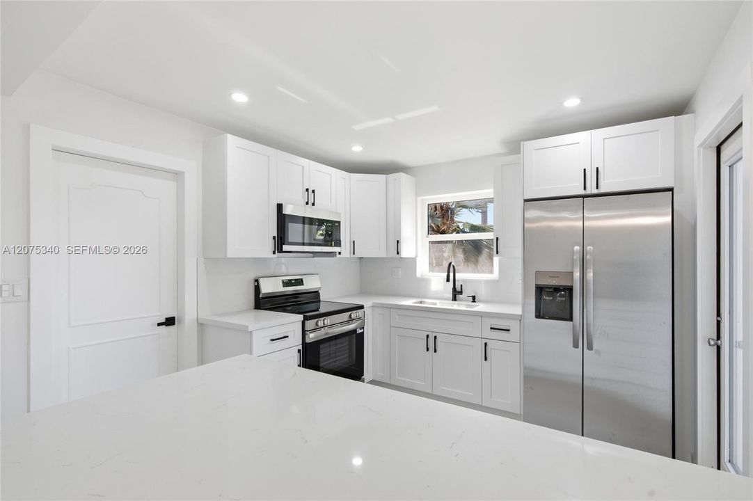 For Sale: $849,999 (3 beds, 3 baths, 2339 Square Feet)