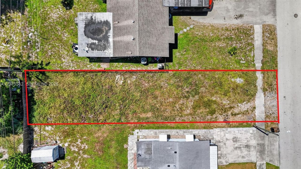 На продажу: $150,000 (0.09 acres)