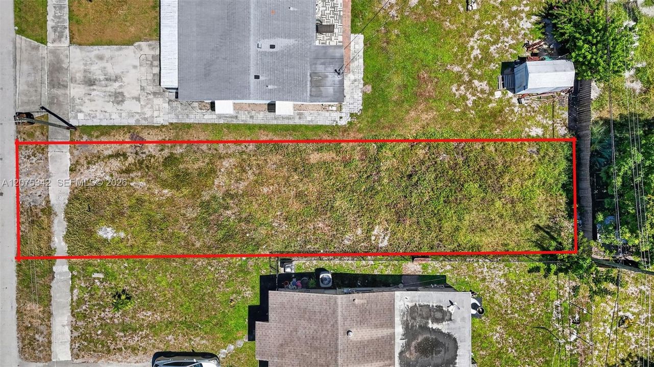 На продажу: $150,000 (0.09 acres)