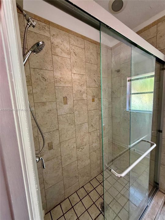 For Rent: $3,200 (3 beds, 2 baths, 1508 Square Feet)