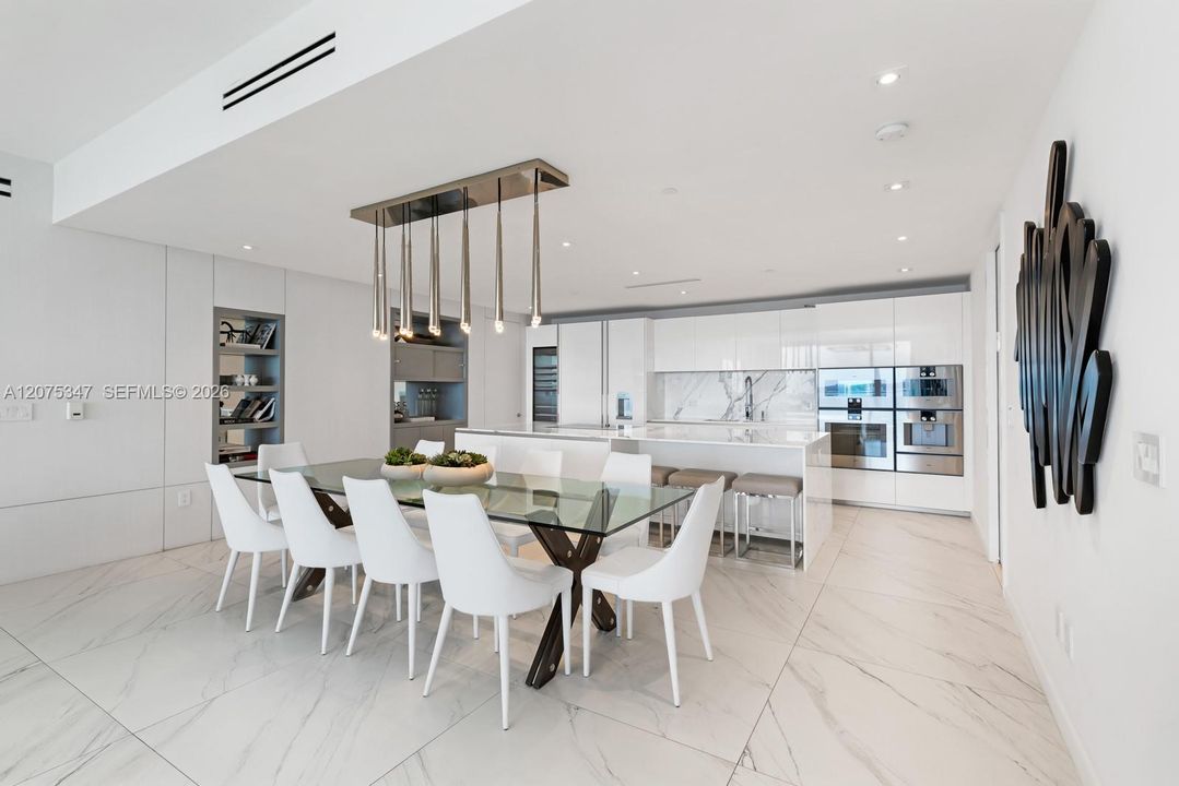 На продажу: $5,995,000 (2 спален, 3 ванн, 2296 Квадратных фут)