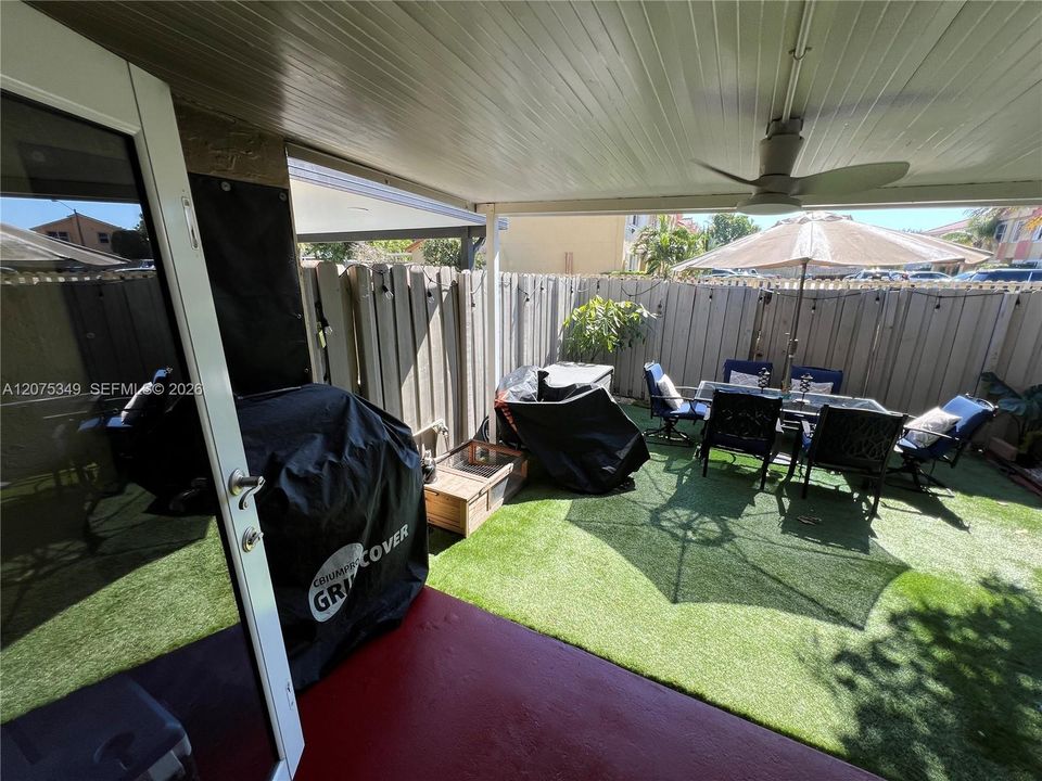 For Sale: $415,000 (2 beds, 2 baths, 1312 Square Feet)