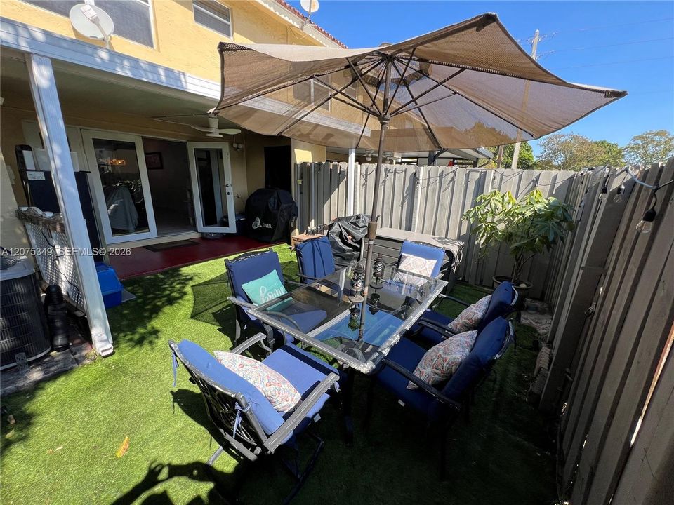 For Sale: $415,000 (2 beds, 2 baths, 1312 Square Feet)