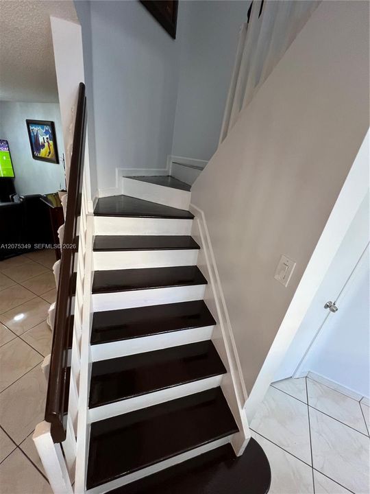 For Sale: $415,000 (2 beds, 2 baths, 1312 Square Feet)