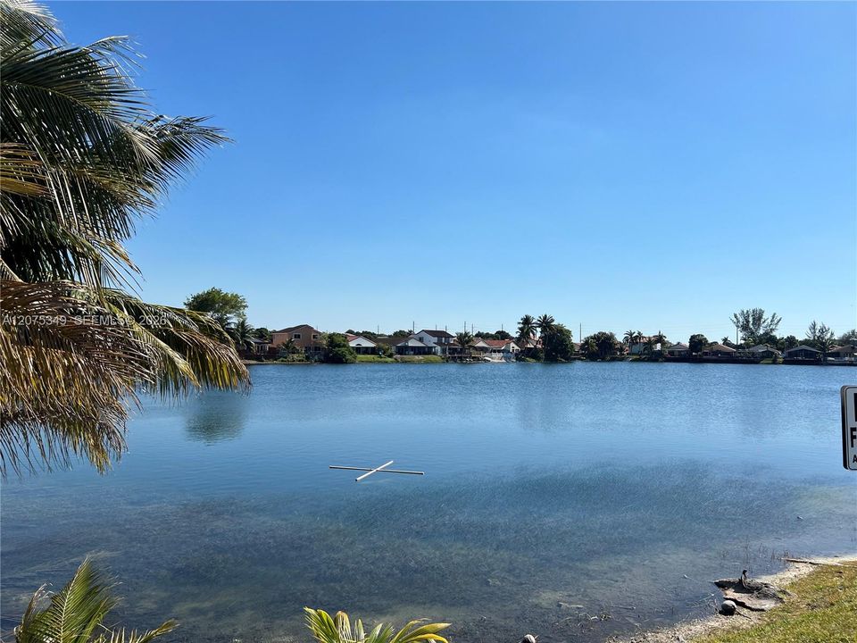 For Sale: $415,000 (2 beds, 2 baths, 1312 Square Feet)