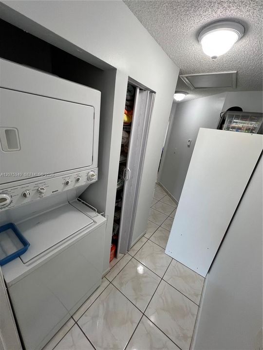 For Sale: $415,000 (2 beds, 2 baths, 1312 Square Feet)