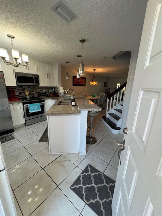 For Sale: $415,000 (2 beds, 2 baths, 1312 Square Feet)