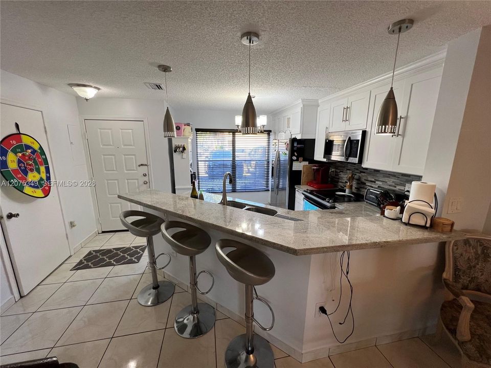 For Sale: $415,000 (2 beds, 2 baths, 1312 Square Feet)