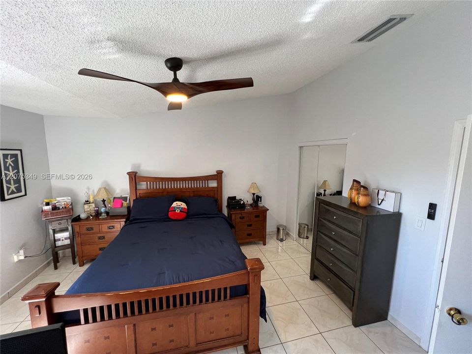 For Sale: $415,000 (2 beds, 2 baths, 1312 Square Feet)