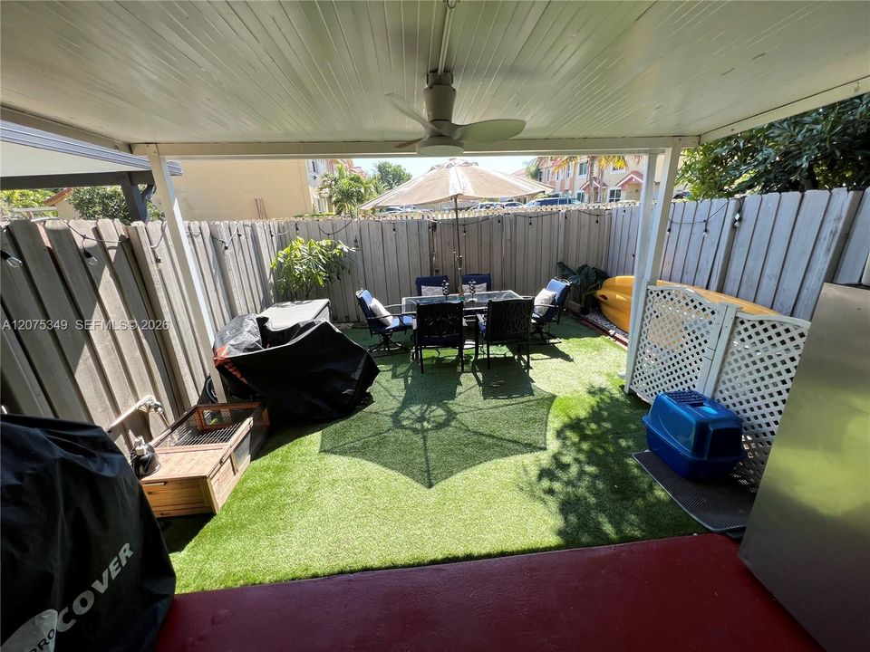 For Sale: $415,000 (2 beds, 2 baths, 1312 Square Feet)