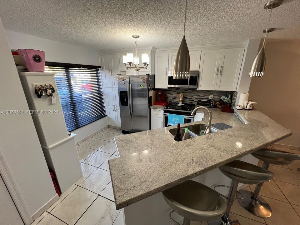 For Sale: $415,000 (2 beds, 2 baths, 1312 Square Feet)