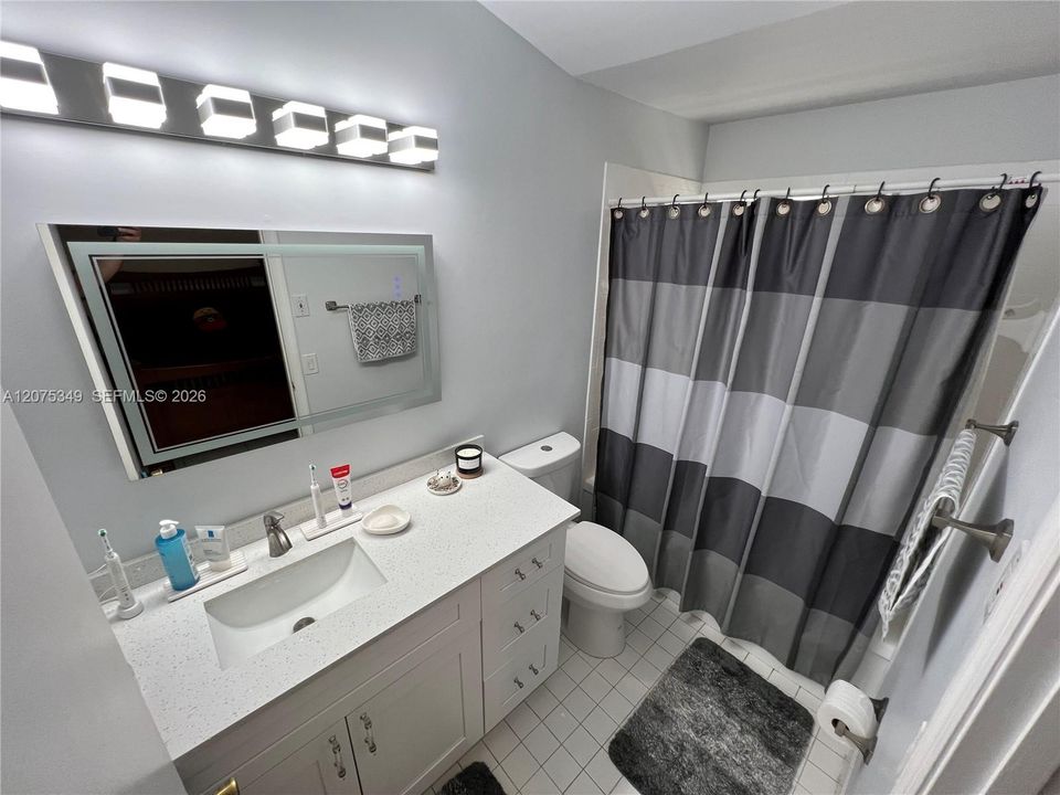 For Sale: $415,000 (2 beds, 2 baths, 1312 Square Feet)