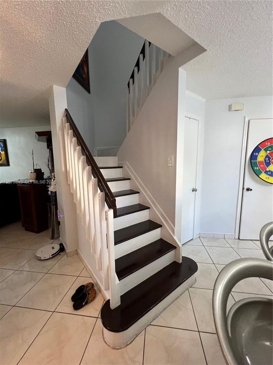 For Sale: $415,000 (2 beds, 2 baths, 1312 Square Feet)