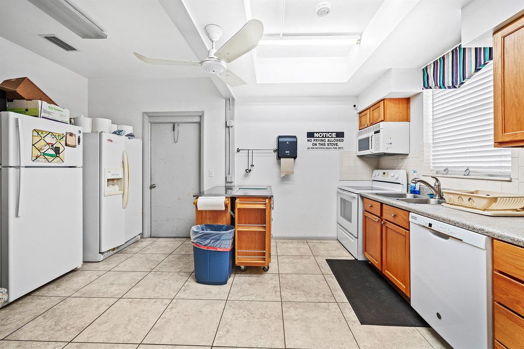 019-315CircleDriveSouth-201-BoyntonBeach