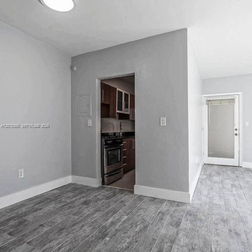 For Rent: $1,700 (1 beds, 1 baths, 632 Square Feet)