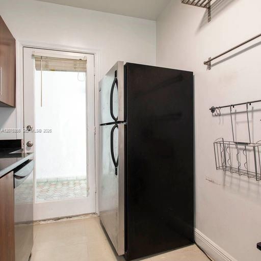 For Rent: $1,700 (1 beds, 1 baths, 632 Square Feet)