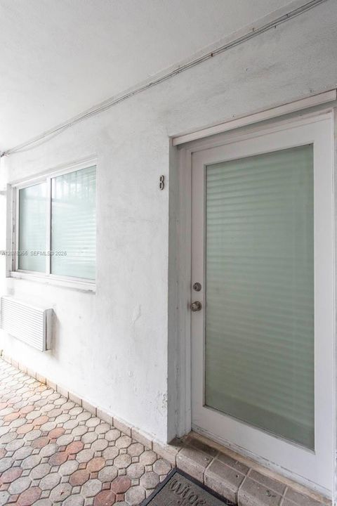 For Rent: $1,700 (1 beds, 1 baths, 632 Square Feet)