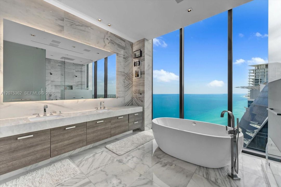 For Sale: $6,180,000 (3 beds, 3 baths, 3262 Square Feet)
